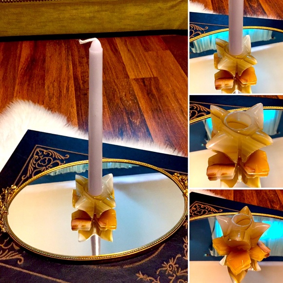 🦋2/$10 3/$15 4/$18 5/$20Vintage Onyx Candleholder